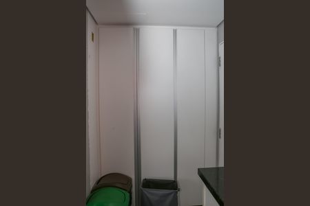 Apartamento à venda com 158m², 4 quartos e 2 vagas Apartamento à venda com 158m², 4 quartos e 2 vagasCozinha e Área de Serviço