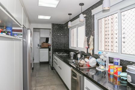 Apartamento à venda com 158m², 4 quartos e 2 vagas Apartamento à venda com 158m², 4 quartos e 2 vagasCozinha e Área de Serviço