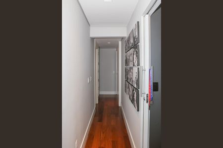 Apartamento à venda com 158m², 4 quartos e 2 vagas Apartamento à venda com 158m², 4 quartos e 2 vagasCorredor