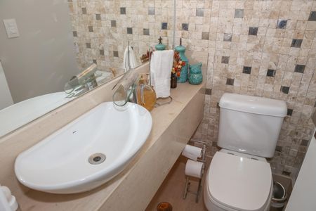 Apartamento à venda com 158m², 4 quartos e 2 vagas Apartamento à venda com 158m², 4 quartos e 2 vagasLavabo