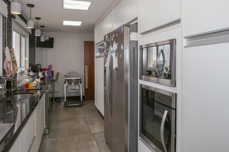Apartamento à venda com 158m², 4 quartos e 2 vagas Apartamento à venda com 158m², 4 quartos e 2 vagasCozinha e Área de Serviço