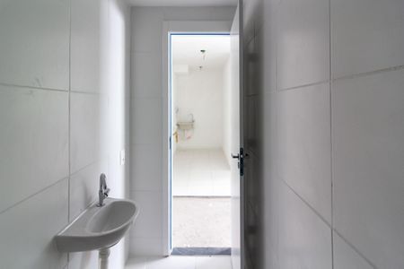 Apartamento à venda com 33m², 2 quartos e sem vaga Apartamento à venda com 33m², 2 quartos e sem vagaBanheiro