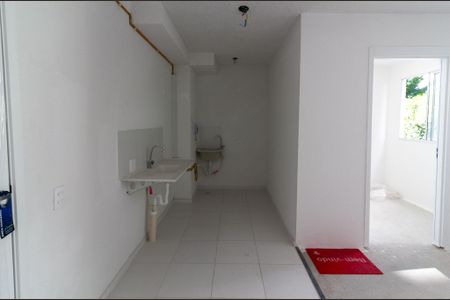 Apartamento à venda com 33m², 2 quartos e sem vaga Apartamento à venda com 33m², 2 quartos e sem vagaCozinha e Área de Serviço