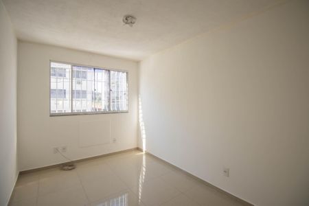 Quarto 1 de apartamento para alugar com 2 quartos, 46m² em Galo Branco, São Gonçalo