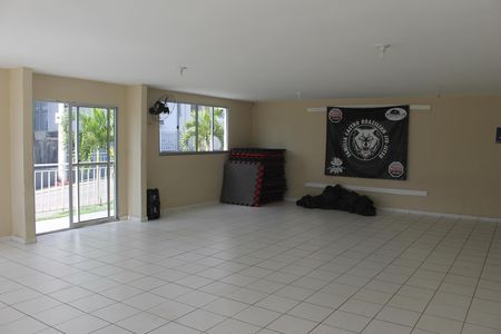 Apartamento para alugar com 46m², 2 quartos e 1 vagaÁrea comum - Salão de festas