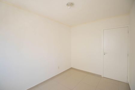 Quarto 1 de apartamento para alugar com 2 quartos, 46m² em Galo Branco, São Gonçalo