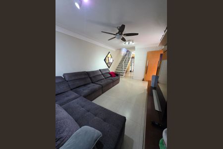 Casa para alugar com 180m², 3 quartos e 2 vagasSala