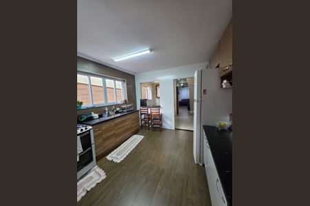 Casa para alugar com 180m², 3 quartos e 2 vagasCozinha