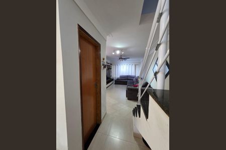 Casa para alugar com 180m², 3 quartos e 2 vagasSala