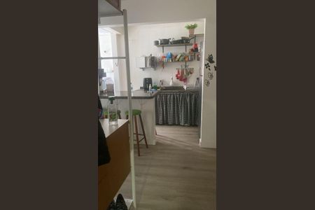 Cozinha de apartamento para alugar com 2 quartos, 45m² em Coqueiros, Florianópolis