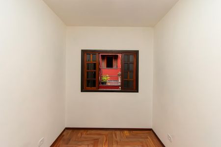 Casa à venda com 120m², 5 quartos e 1 vaga Casa à venda com 120m², 5 quartos e 1 vagaQuarto 1