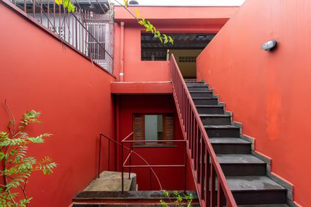 Casa à venda com 120m², 5 quartos e 1 vaga Casa à venda com 120m², 5 quartos e 1 vagaQuintal