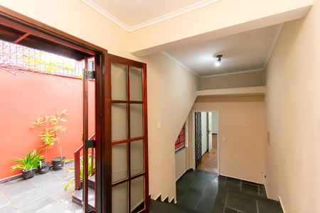 Casa à venda com 120m², 5 quartos e 1 vaga Casa à venda com 120m², 5 quartos e 1 vagaHall