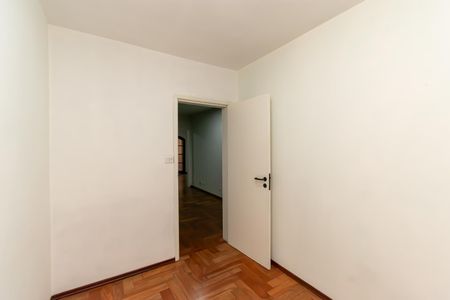Casa à venda com 120m², 5 quartos e 1 vaga Casa à venda com 120m², 5 quartos e 1 vagaQuarto 1