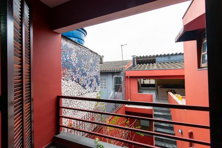Casa à venda com 120m², 5 quartos e 1 vaga Casa à venda com 120m², 5 quartos e 1 vagaVaranda da Suíte