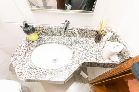 Casa à venda com 120m², 5 quartos e 1 vaga Casa à venda com 120m², 5 quartos e 1 vagaLavabo