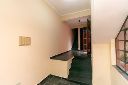 Casa à venda com 120m², 5 quartos e 1 vaga Casa à venda com 120m², 5 quartos e 1 vagaHall