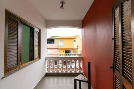 Casa à venda com 120m², 5 quartos e 1 vaga Casa à venda com 120m², 5 quartos e 1 vagaVaranda do Quarto 3