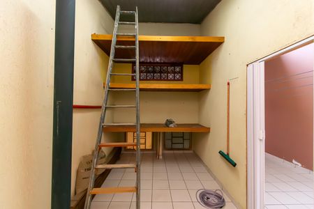 Casa à venda com 120m², 5 quartos e 1 vaga Casa à venda com 120m², 5 quartos e 1 vagaDepósito
