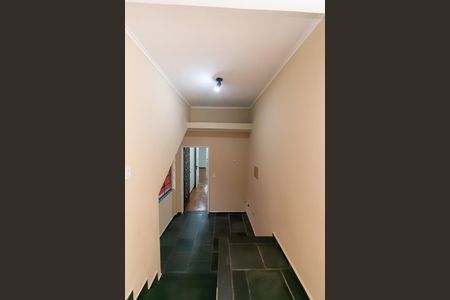 Casa à venda com 120m², 5 quartos e 1 vaga Casa à venda com 120m², 5 quartos e 1 vagaHall