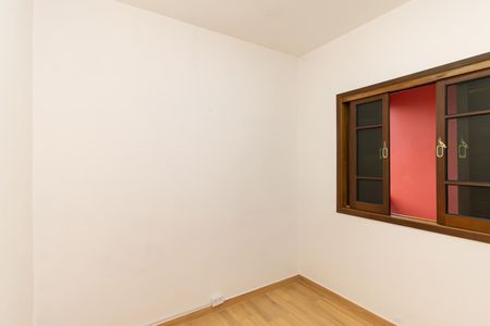 Casa à venda com 120m², 5 quartos e 1 vaga Casa à venda com 120m², 5 quartos e 1 vagaQuarto 4