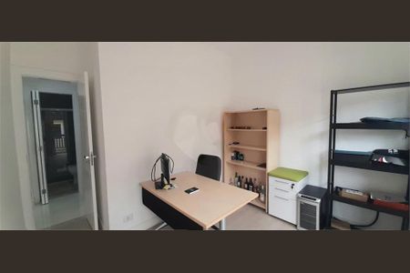 Casa à venda com 204m², 3 quartos e 3 vagas