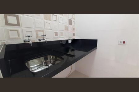 Casa à venda com 204m², 3 quartos e 3 vagas