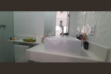 Casa à venda com 204m², 3 quartos e 3 vagas