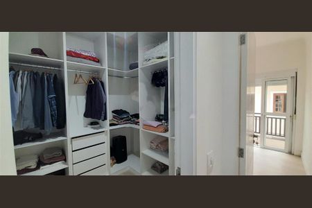 Casa à venda com 204m², 3 quartos e 3 vagas