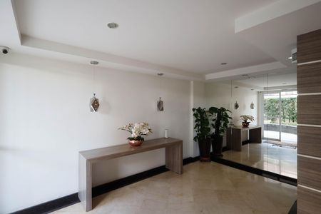 Apartamento à venda com 110m², 3 quartos e 2 vagas Apartamento à venda com 110m², 3 quartos e 2 vagasHall