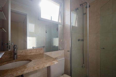Apartamento à venda com 110m², 3 quartos e 2 vagas Apartamento à venda com 110m², 3 quartos e 2 vagasBanheiro da Suíte