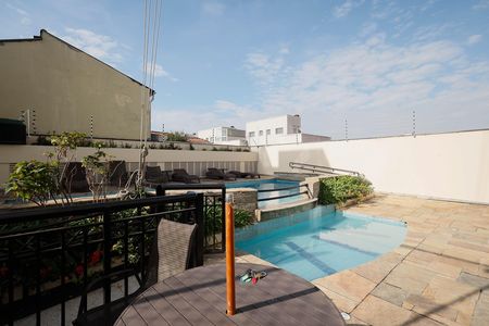 Apartamento à venda com 110m², 3 quartos e 2 vagas Apartamento à venda com 110m², 3 quartos e 2 vagasÁrea comum - Piscina