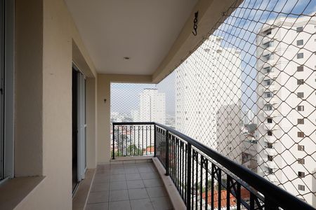 Apartamento à venda com 110m², 3 quartos e 2 vagas Apartamento à venda com 110m², 3 quartos e 2 vagasVaranda