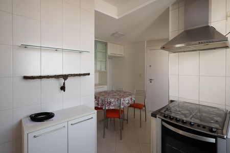 Apartamento à venda com 110m², 3 quartos e 2 vagas Apartamento à venda com 110m², 3 quartos e 2 vagasCozinha - Armários
