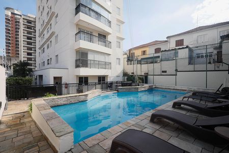 Apartamento à venda com 110m², 3 quartos e 2 vagas Apartamento à venda com 110m², 3 quartos e 2 vagasÁrea comum - Piscina