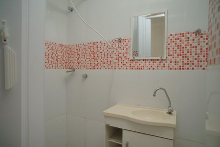 Casa para alugar com 76m², 2 quartos e 1 vaga Casa para alugar com 76m², 2 quartos e 1 vagaBanheiro 1