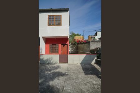 Casa para alugar com 76m², 2 quartos e 1 vaga Casa para alugar com 76m², 2 quartos e 1 vagaÁrea externa