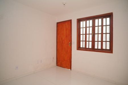 Sala de casa para alugar com 2 quartos, 76m² em Atual Rua 14 - Engenho do Mato, Niterói