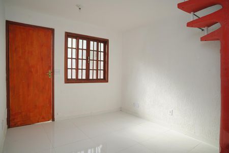 Casa para alugar com 76m², 2 quartos e 1 vaga Casa para alugar com 76m², 2 quartos e 1 vagaSala