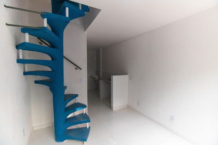 Sala de casa para alugar com 2 quartos, 52m² em Atual Rua 14 - Engenho do Mato, Niterói