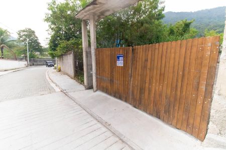 Casa para alugar com 52m², 2 quartos e 1 vaga Casa para alugar com 52m², 2 quartos e 1 vagaPlaquinha