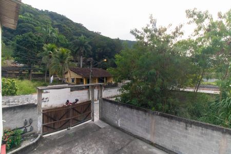 Vista do Quarto 1 de casa para alugar com 2 quartos, 52m² em Atual Rua 14 - Engenho do Mato, Niterói