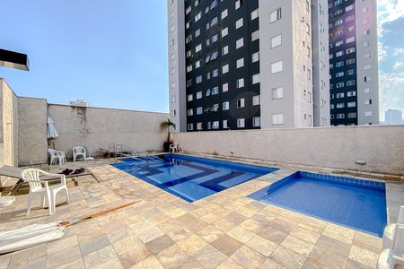Apartamento para alugar com 34m², 1 quarto e 1 vaga Apartamento para alugar com 34m², 1 quarto e 1 vagaÁrea comum - Piscina