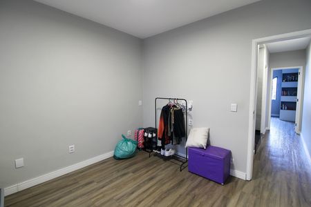 Casa de condomínio à venda com 127m², 3 quartos e 2 vagas Casa de condomínio à venda com 127m², 3 quartos e 2 vagasSala de TV