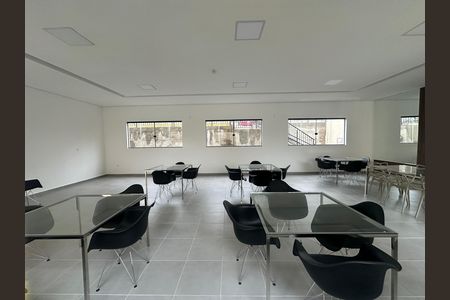 Apartamento para alugar com 39m², 2 quartos e 1 vaga Apartamento para alugar com 39m², 2 quartos e 1 vagaÁrea comum - Salão de festas