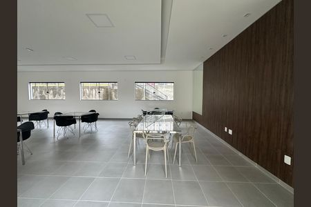 Apartamento para alugar com 39m², 2 quartos e 1 vaga Apartamento para alugar com 39m², 2 quartos e 1 vagaÁrea comum - Salão de festas