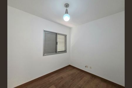 Apartamento para alugar com 76m², 3 quartos e 2 vagasQuarto 2