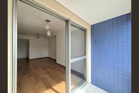 Apartamento para alugar com 76m², 3 quartos e 2 vagasVaranda