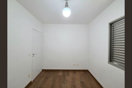 Apartamento para alugar com 76m², 3 quartos e 2 vagasQuarto 2