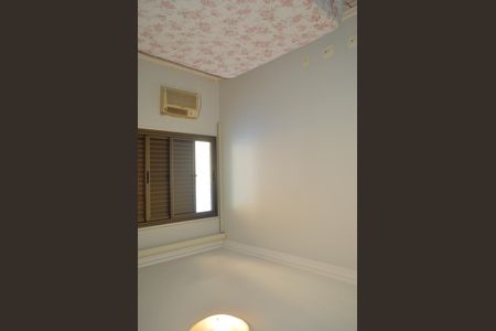 Apartamento para alugar com 178m², 3 quartos e 2 vagasQuarto